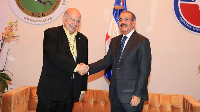 Danilo Medina y secretario general de la OEA se reúnen(26 de junio de 2014)